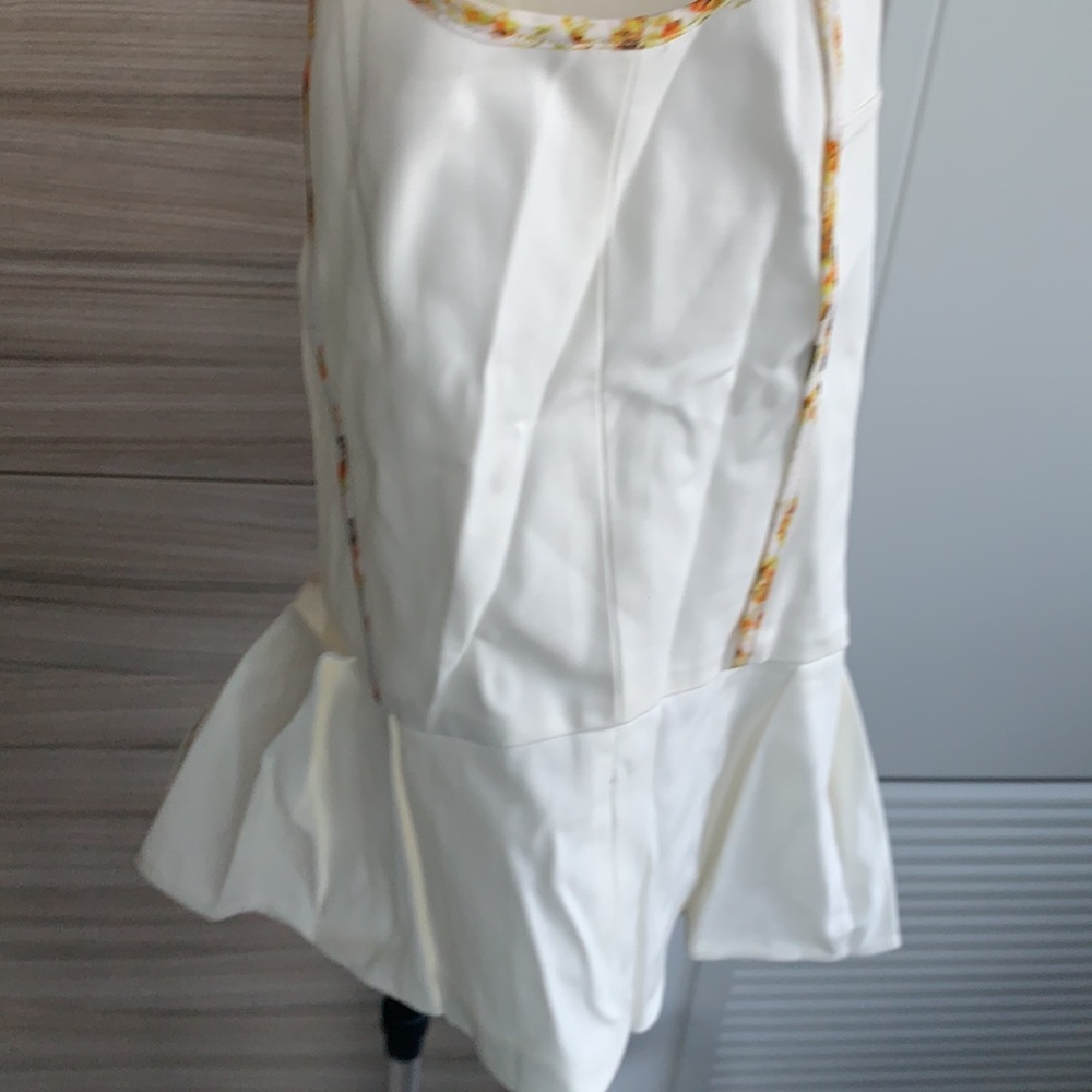 ✅ $10 ADD-ON ✅ Club Monaco white peplum sleeveless top ✅ $10 ADD-ON ✅ - Picture 7 of 10